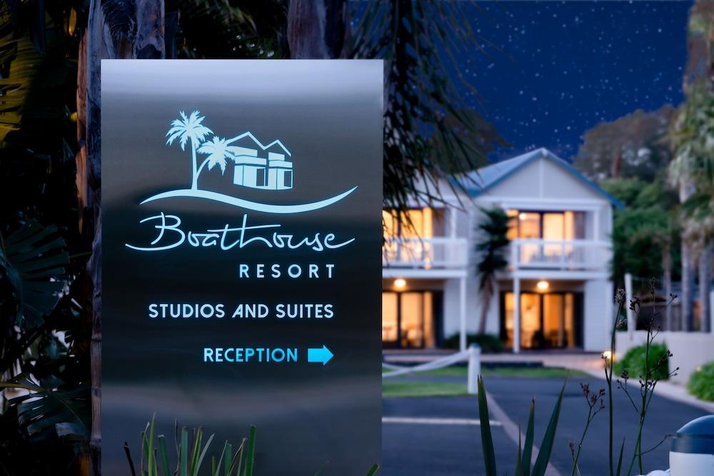 Boathouse Resort Studios And Suites Blairgowrie Exterior photo